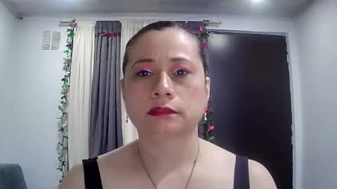 milagros_latin online show from November 9, 5:42 pm