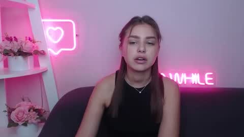 milanaangelas online show from February 25, 5:52 am