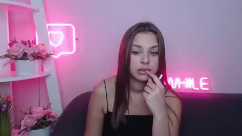 milanaangelas online show from January 20, 5:37 am