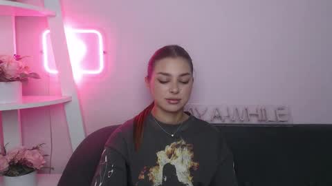 milanaangelas online show from November 30, 6:28 am