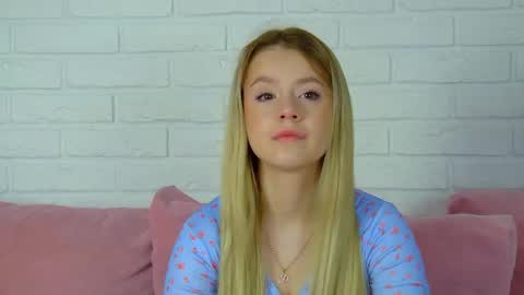 MilanaBalmain online show from April 5, 4:22 am