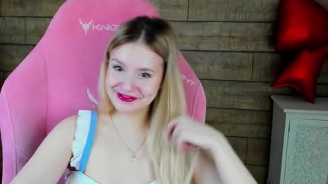 MilanaBalmain online show from February 17, 5:29 am