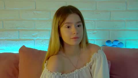 MilanaBalmain online show from June 12, 4:20 am