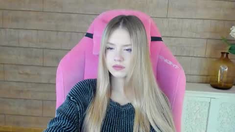 MilanaBalmain online show from October 4, 4:18 am