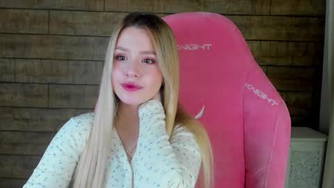 MilanaBalmain online show from March 4, 4:24 pm