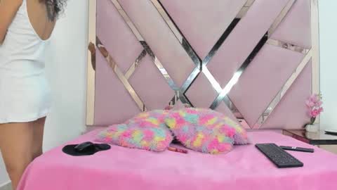 milanx2 online show from October 25, 6:26 pm