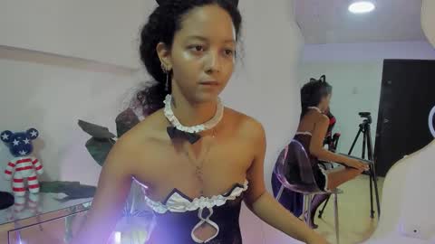 milanx2 online show from November 14, 9:04 pm