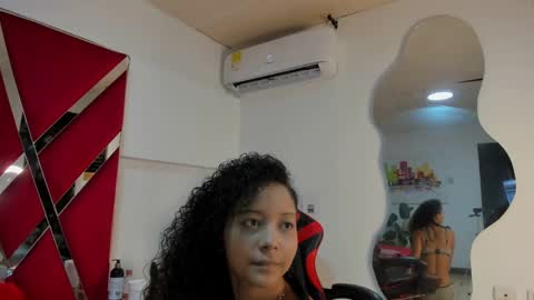 Snapshot of milanhtx2 chatting on January 4, 8:59 pm milanx2 online show from January 4, 8:59 pm