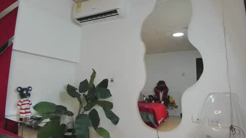 milanx2 online show from November 3, 9:08 pm