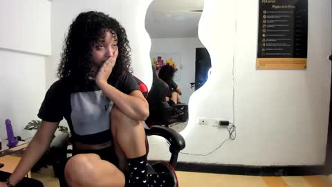 Snapshot of milanhtx2 chatting on December 18, 8:47 pm milanx2 online show from December 18, 8:47 pm