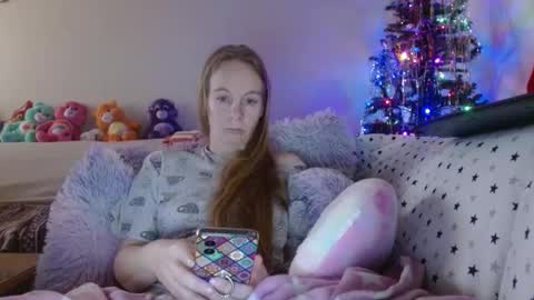 Mila online show from January 12, 3:35 pm