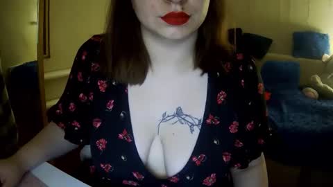 Snapshot of milaxcute chatting on October 19, 9:33 am Milaxcute online show from October 19, 9:33 am