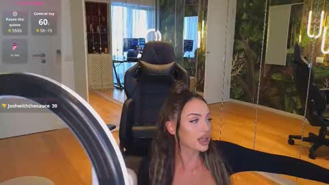 Miley Sin online show from January 9, 2:10 pm