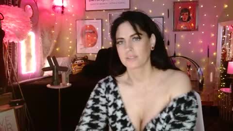 Milf Lacey online show from July 2, 12:32 am