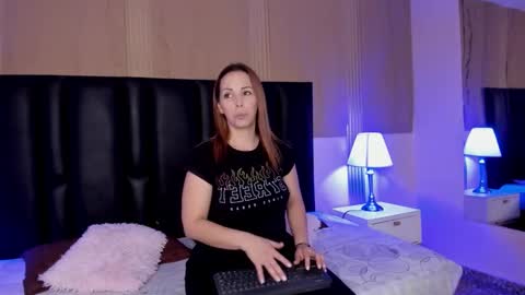 milf_meli online show from December 20, 7:07 pm