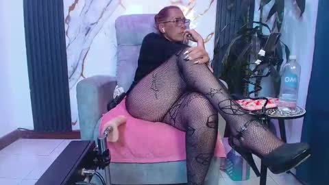  milf sikiu  online show from April 22, 3:03 am