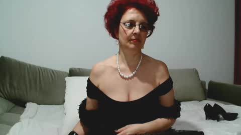Snapshot of milffsupreme chatting on February 27, 9:04 pm Milfsupreme online show from February 27, 9:04 pm