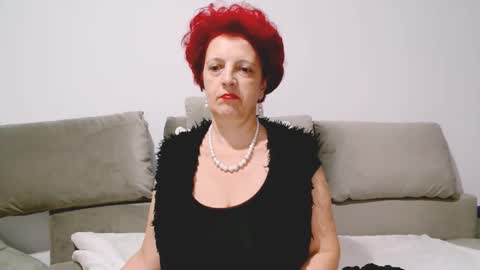 Snapshot of milffsupreme chatting on October 14, 9:06 pm Milfsupreme online show from October 14, 9:06 pm