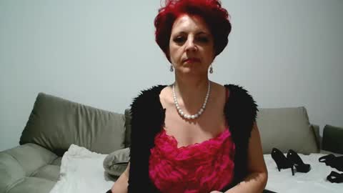 Snapshot of milffsupreme chatting on February 13, 8:55 pm Milfsupreme online show from February 13, 8:55 pm