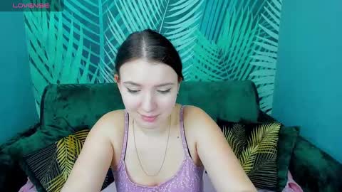 Snapshot of milinafox chatting on March 10, 1:12 am milinafox online show from March 10, 1:12 am