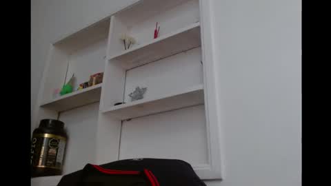 Amira online show from June 1, 2:08 pm