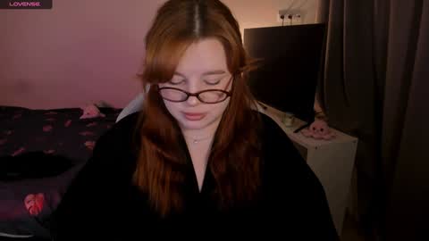 Lisa online show from December 2, 8:48 am