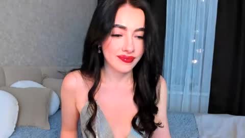 milla moore online show from October 7, 4:00 pm