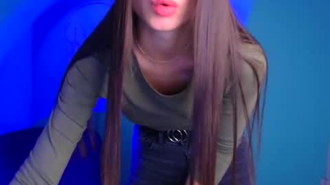 Snapshot of milly_liss chatting on October 2, 1:49 pm Milly online show from October 2, 1:49 pm