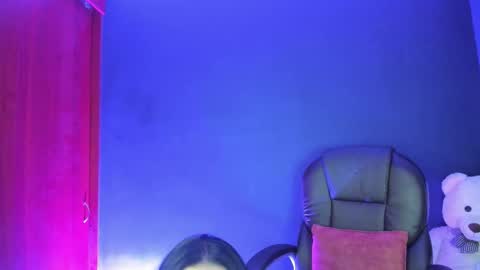 Milu Fontier online show from December 22, 1:20 am