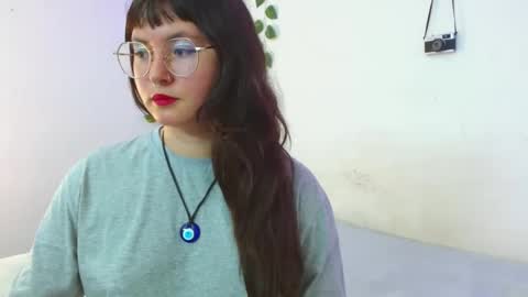 Snapshot of mily_baker chatting on February 26, 5:52 pm mily_baker online show from February 26, 5:52 pm