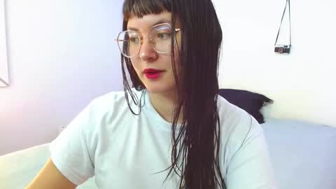 Snapshot of mily_baker chatting on December 6, 6:17 pm mily_baker online show from December 6, 6:17 pm