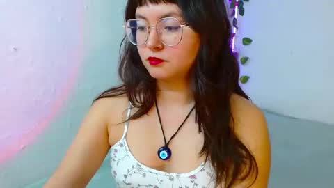 Snapshot of mily_baker chatting on February 12, 5:05 pm mily_baker online show from February 12, 5:05 pm