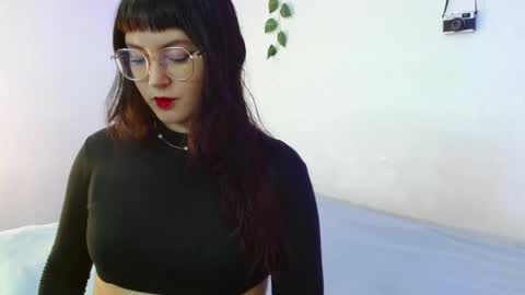 Snapshot of mily_baker chatting on February 28, 4:20 pm mily_baker online show from February 28, 4:20 pm