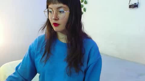 Snapshot of mily_baker chatting on March 11, 9:15 pm mily_baker online show from March 11, 9:15 pm