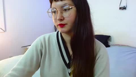 Snapshot of mily_baker chatting on December 27, 5:59 pm mily_baker online show from December 27, 5:59 pm
