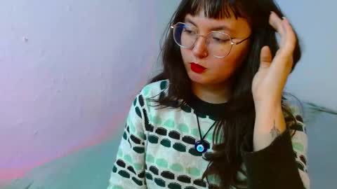 Snapshot of mily_baker chatting on January 28, 6:39 pm mily_baker online show from January 28, 6:39 pm