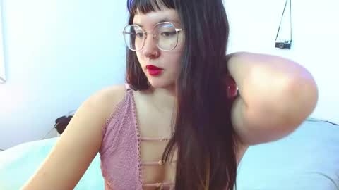 Snapshot of mily_baker chatting on December 5, 6:33 pm mily_baker online show from December 5, 6:33 pm