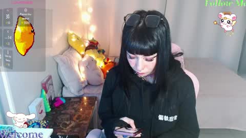 mily_milk_ online show from January 15, 9:24 am