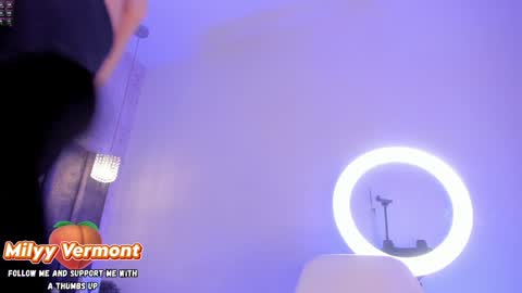 Snapshot of milyy_vermont chatting on January 11, 7:49 pm Milyy online show from January 11, 7:49 pm