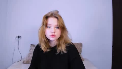 hi Im Mina  online show from October 27, 10:26 pm