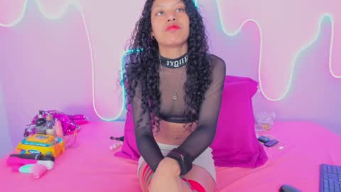 Snapshot of mingie_rouse chatting on February 4, 11:49 am Mingie online show from February 4, 11:49 am