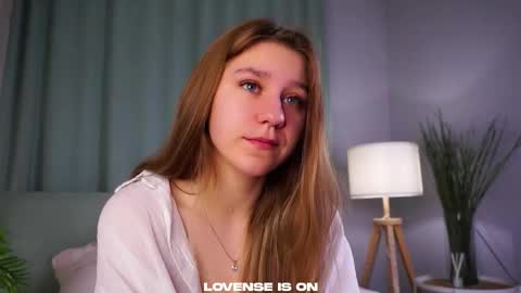 Mary online show from February 9, 1:08 am