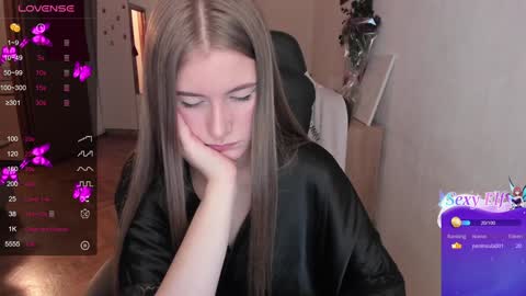 Lisa online show from December 13, 3:32 pm