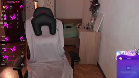 Lisa online show from December 15, 3:31 pm