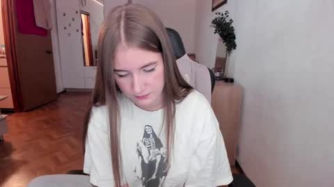 Lisa online show from February 9, 10:09 am