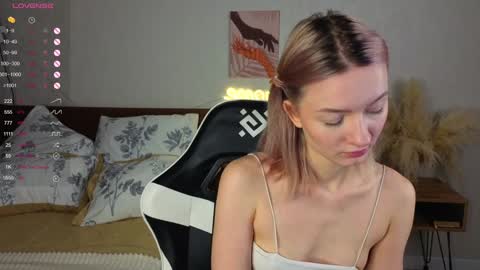 Snapshot of minnietammy chatting on October 13, 11:07 pm Julia is here 3 My favorite patterns 77123222351Try my private online show from October 13, 11:07 pm