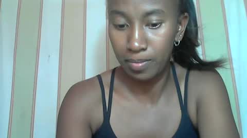 minouch211907 online show from March 5, 12:33 pm