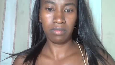 minouch211907 online show from February 11, 7:10 am