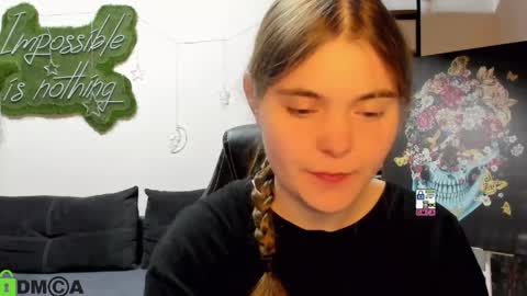 miraa_bloom online show from April 6, 1:34 pm