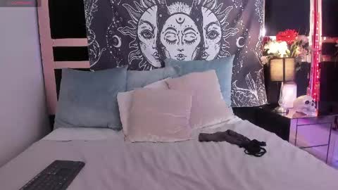 Miranda  online show from April 15, 6:08 pm